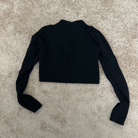 Cut out front crop - Picture 4 of 4